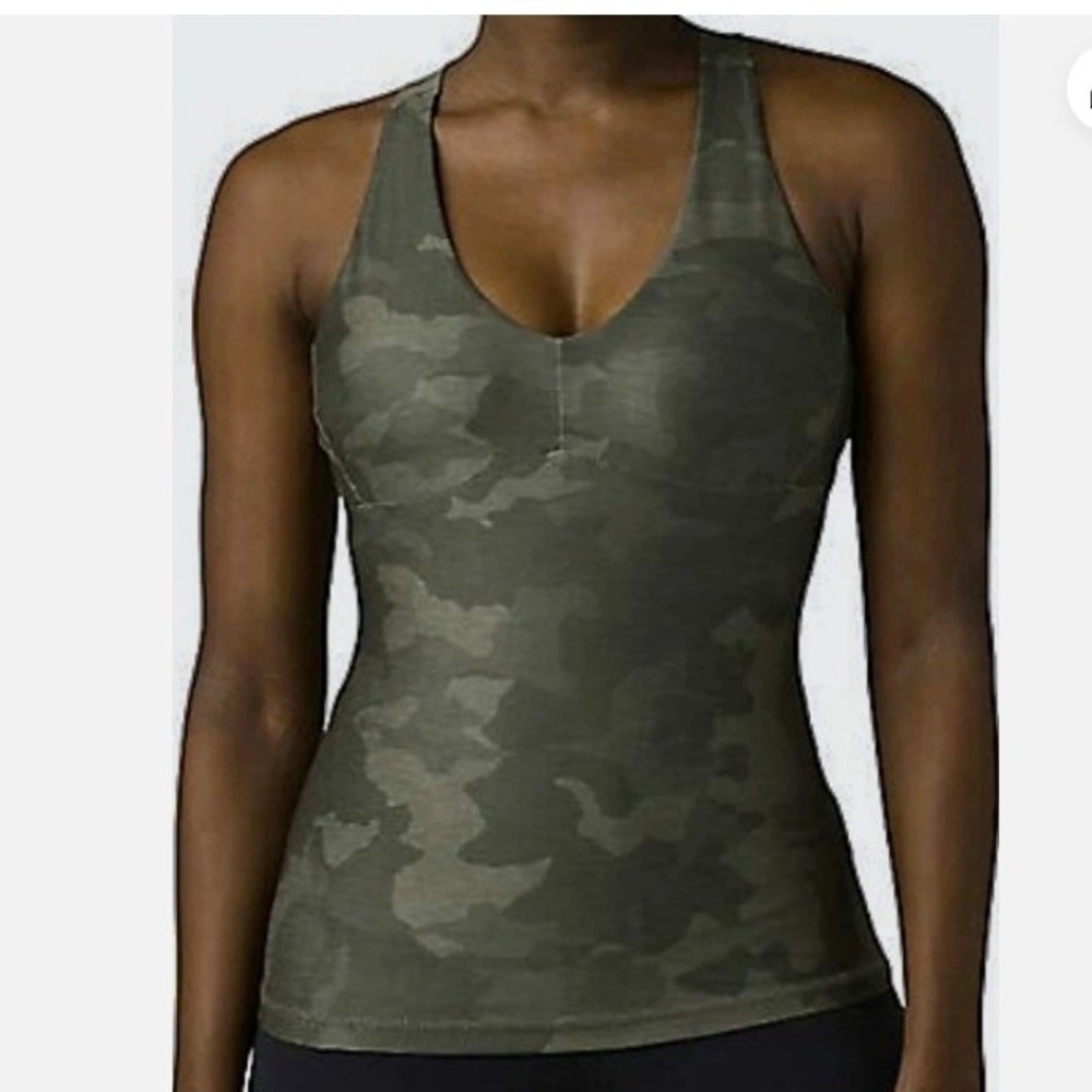 PrAna Green Layna Camo Racerback Tank Top Built-in Shelf Bra M Athleisure yoga